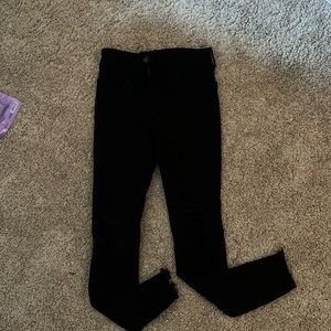 Black Skinny jeans from American Eagle! Size 000.